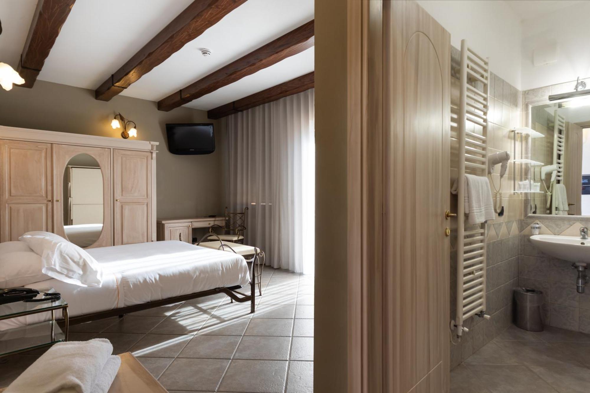 Hotel Don Luis Castel Di Sangro Exteriör bild